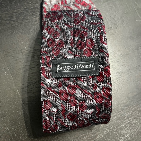 Biaggiotti Avanti Silk Tie Men Classic Buisness Wedding Tie Red and Grey Floral - Picture 2 of 5